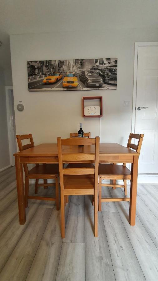 Contractors, City Centre, Parking, 3 Double Rooms, Netflix, Cosy! Coventry Exterior foto